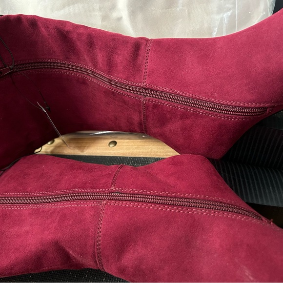 Nine West Women’s Size 6 Tall Suede Women’s Boots - Picture 5 of 6